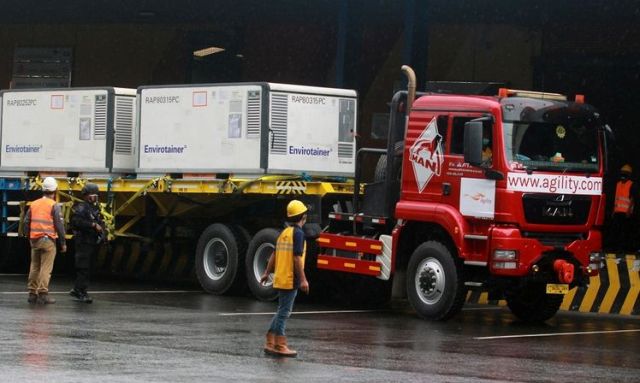 Kadiskes Riau Sebut, Senin Besok 20.000 Vaksin Covid-19 Tiba