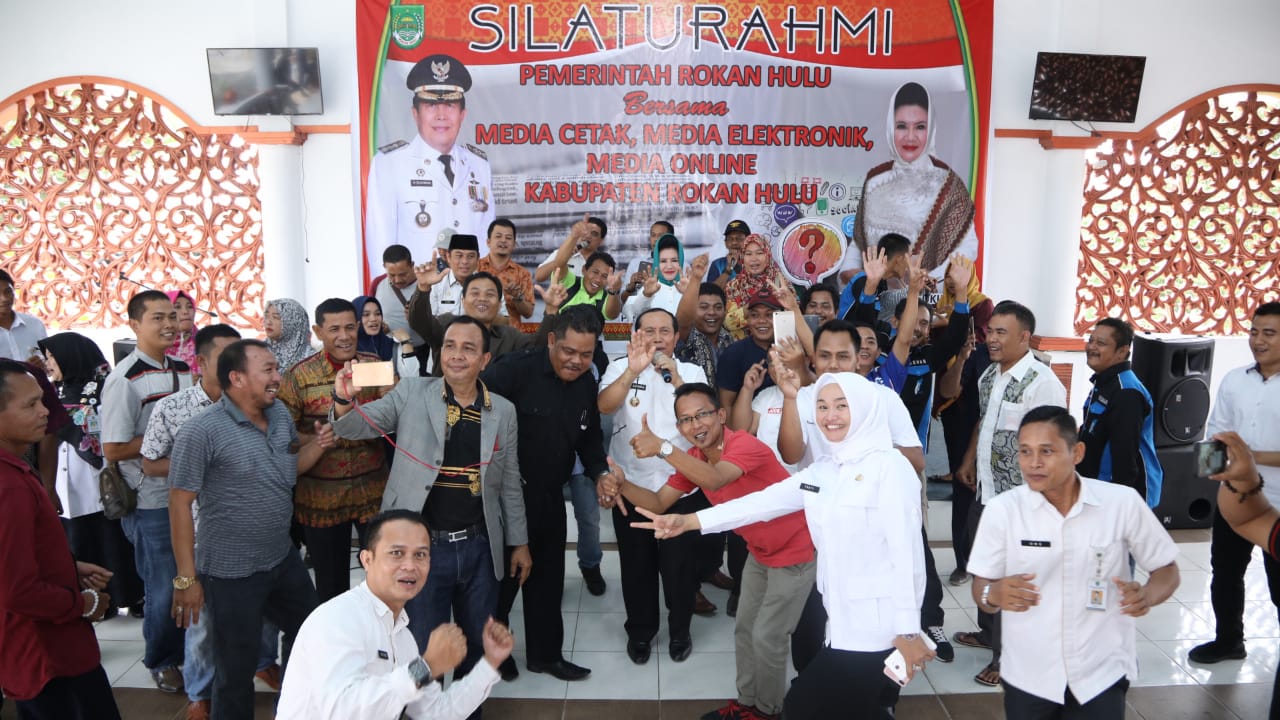 Bupati Rohul Silaturahmi Bersama Awak Media Di Rumah Dinas Pendopo