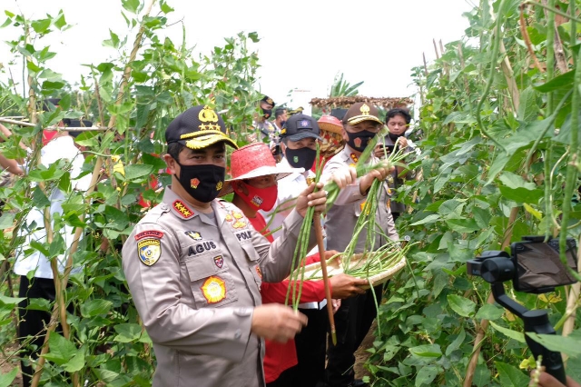 Kabaharkam Polri, Komjen Agus Andrianto Apresiasi Keberhasilan Program Jaga Kampung Polda Riau