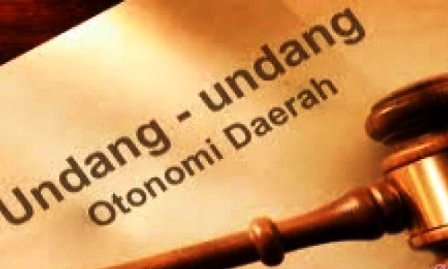 Kuasa Berlebih Raja Kecil Era Otonomi Daerah