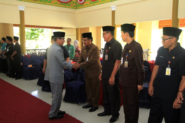 Kepala OPD Tandatangani Fakta Integritas, Bupati Mursini : Lakukan Efisiensi Anggaran