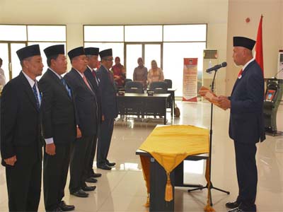 Wako Lantik Lima Pejabat Eselon II di Lingkungan Pemko Padang