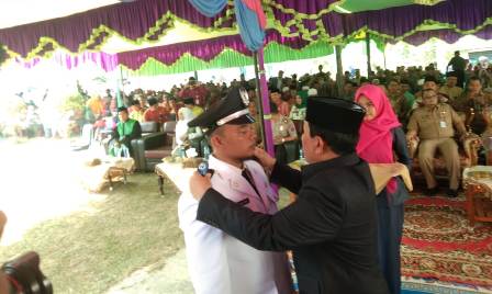 Bupati Rohul Lantik Kades Antar Waktu Desa Pasir Jaya Rambah Hilir