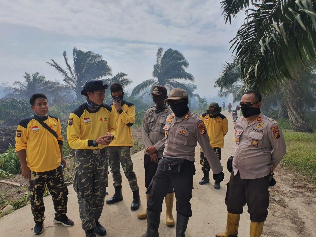 Polda Riau Kirim 11 Relawan Menuju Pulau Rupat Bengkalis 