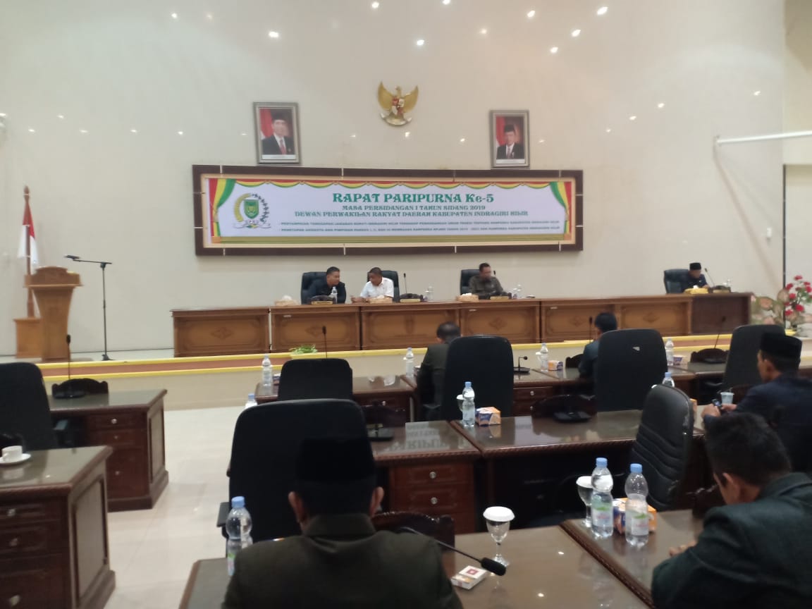 Bupati Beri Tanggapan Terhadap Pandangan Umum Fraksi Tentang Ranperda