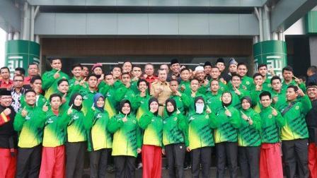 Gubernur Riau Lepas Kontingen Tapak Suci ke Solo, Target Juara Umum III 