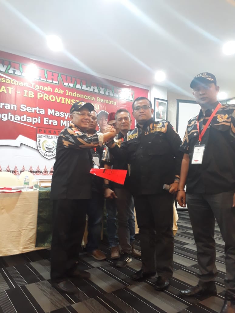 Sumardi syukur terpilihÂ  secara aklamasi sebagaiÂ  ketua pekat ib prov. Riau 2018-2023