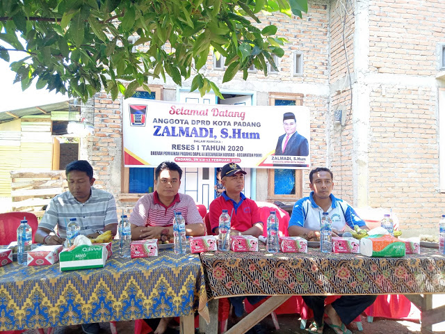Reses Zalmadi S.hum diisi Goro dengan Masyarakat RT 04 RW 12