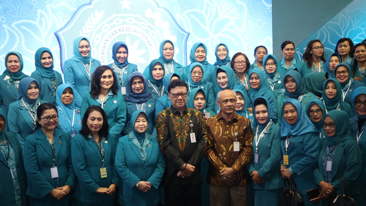 Ketua TP PKK Kabupaten Rokan hulu Hj.  Peni Herawati Sukiman Hadiri Rakornas TP PKK tahun 2019.