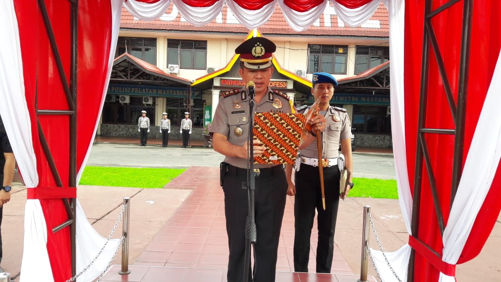 Kapolres Inhil Inspektur Upacara Harkitnas di Halaman Mapolres Inhil