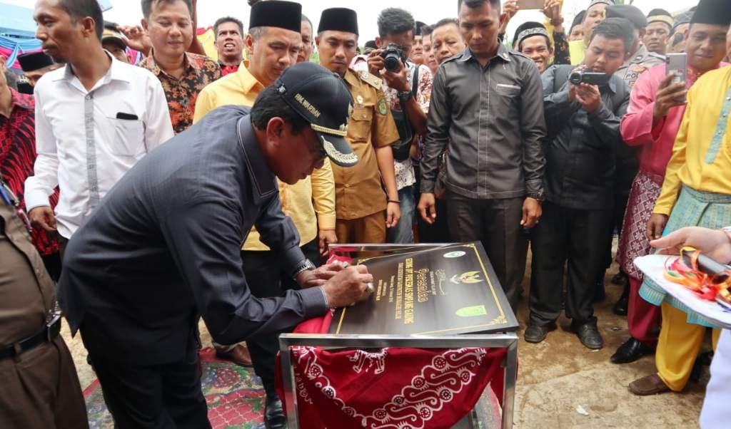 Bupati Inhil Hadiri Kegiatan Desa Untuk Pastikan Progres Pembangunan