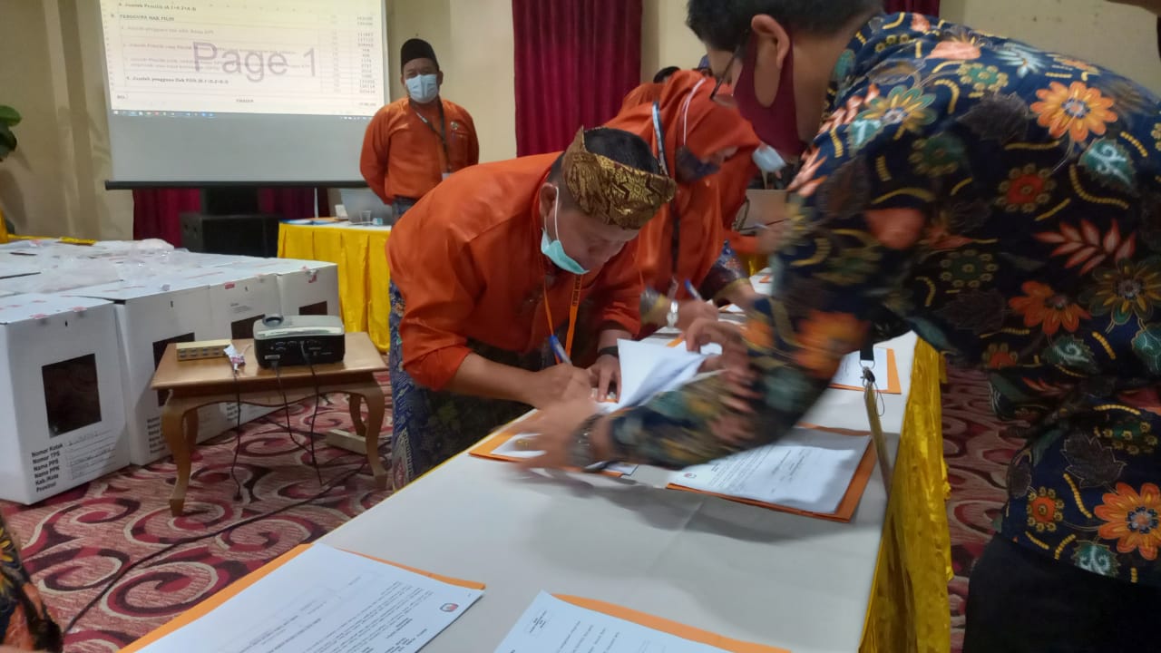 Sukiman - Indra Gunawan Siap Lanjutkan Kepemimpinan Di Rokan Hulu.