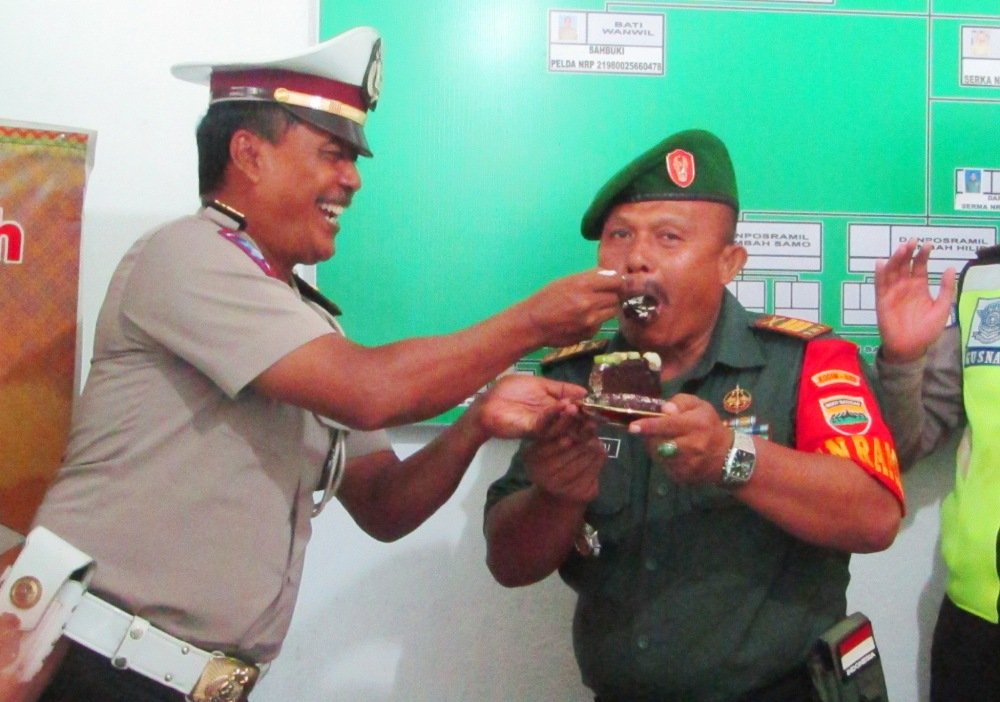 HUT Ke-74 TNI, Polantas Polres Rohul â€˜Datangiâ€™ Koramil 02 Rambah