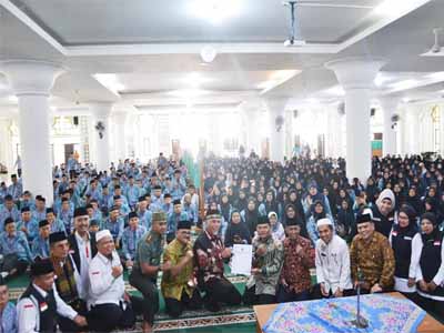 Wako Padang Lepas Jemaah Calon Haji ke Tanah Suci