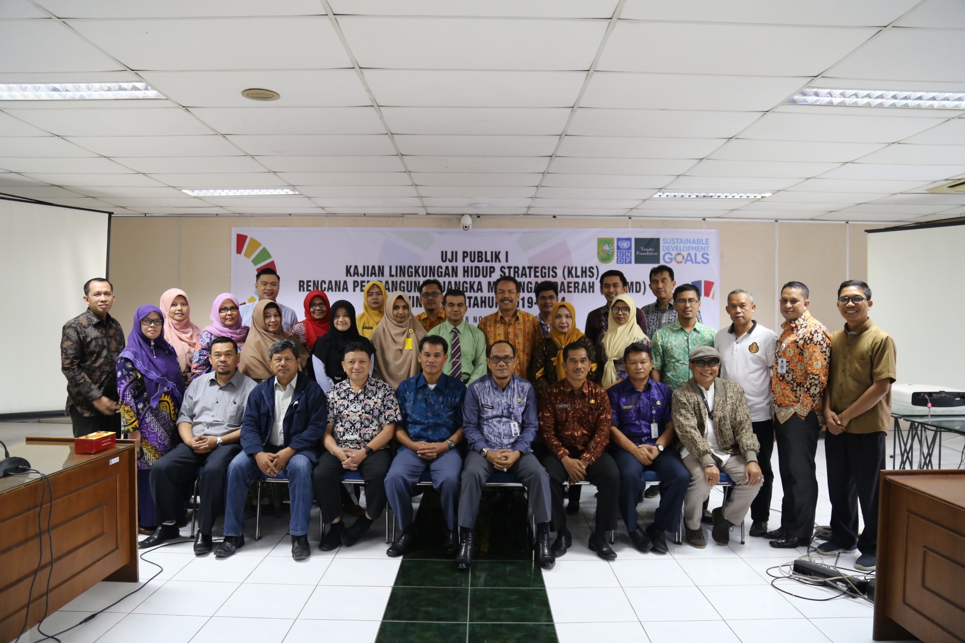 Uji Publik I Kajian Lingkungan Hidup Strategis (KLHS) RPJMD Provinsi Riau Tahun 2019-2024