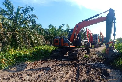 GTW Masuk Desa di Bengkalis, Jalan Rusak Menuju Muara Dua Dirapikan