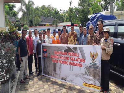 Tim Pengantar Bantuan Kemanusiaan Kota Padang Diberangkatkan Ke Solok Selatan
