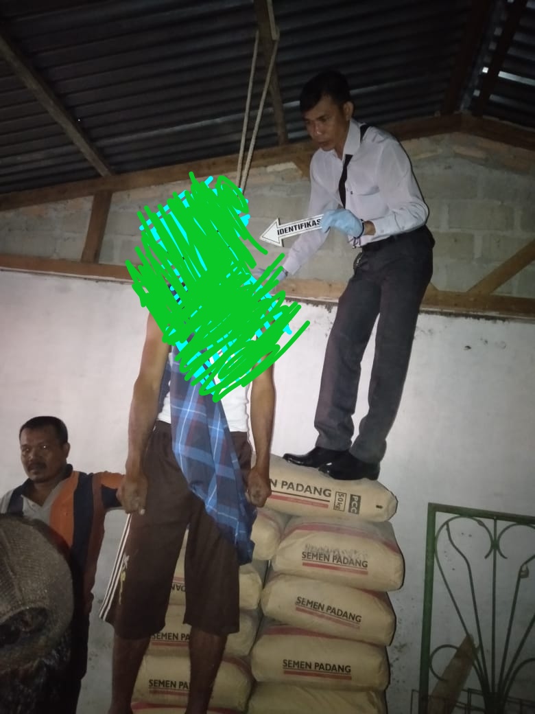 Tidak Pamitan Istri Curiga, Suami Gantung Diri Di Gudang Semen