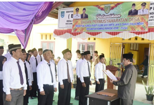 Bupati Inhil Lantik 5 BPD Kecamatan Kempas Serentak