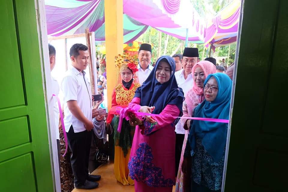 Bupati Inhil Resmikan Pemakaian Gedung PAUD Desa Pekan Kamis