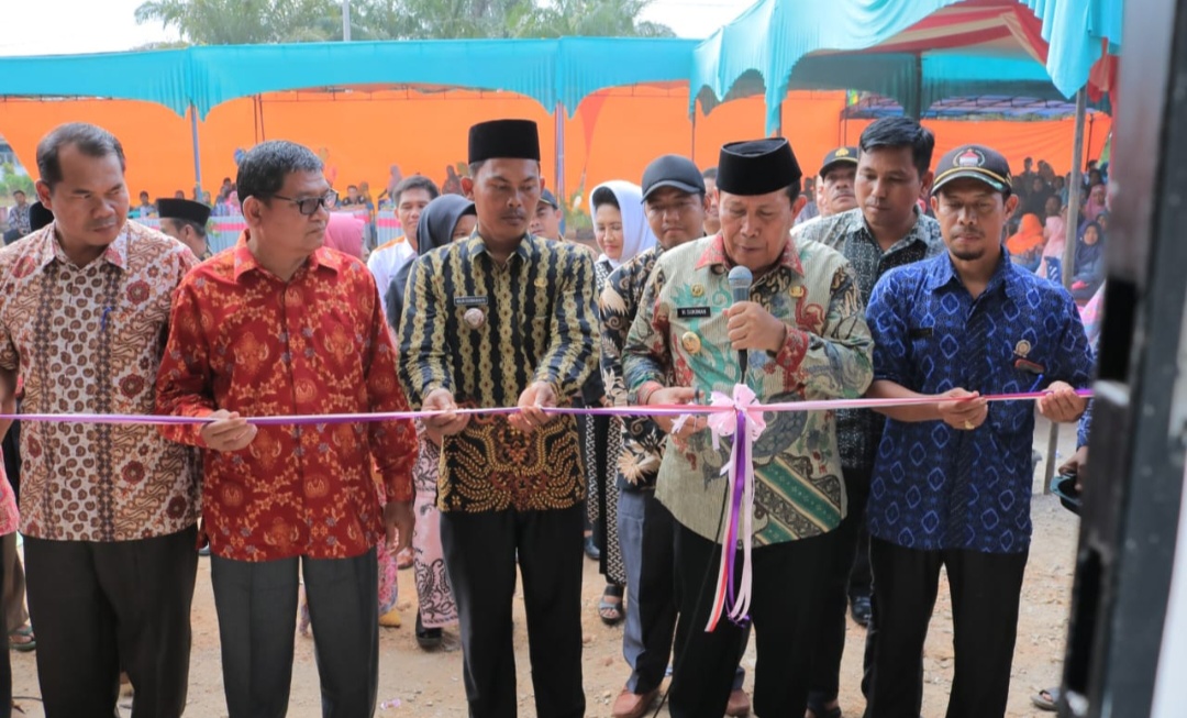 Bupati Rohul Resmikan BUMDesa Mart Mitra Mandiri dan Kantor Bhabinkamtibmas Desa Pasir