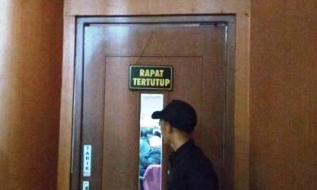 Wow! KPK Gelar Rapat Tertutup Dengan DPRD Riau, Mengapa?