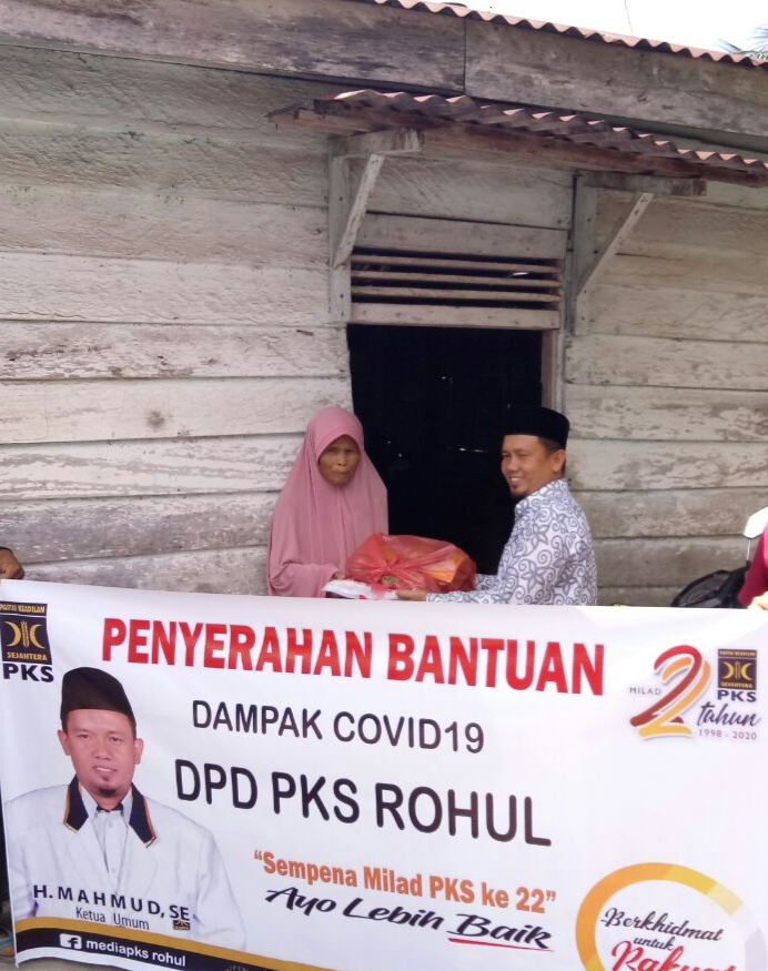 DPD PKS Rohul Berbagi Sembako Gratis kepada Warga Terdampak Covid-19