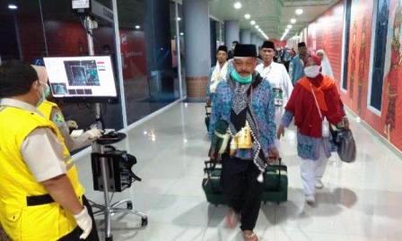 Jamaah Haji Kloter 3 Debarkasi Palembang Tiba 449 Orang