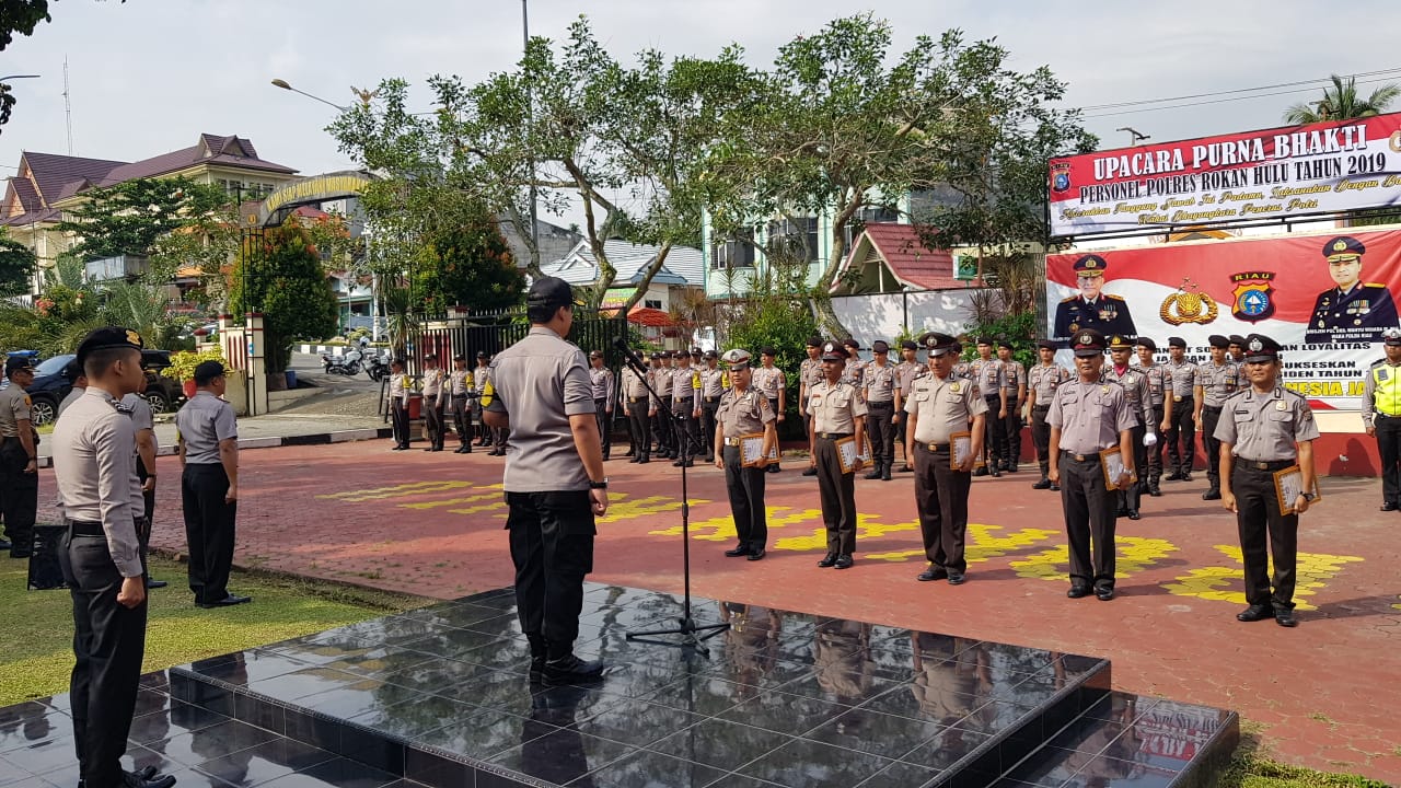 Kapolres Adakan Pelepasan Purna Bhakti Personil Polres Rohul 