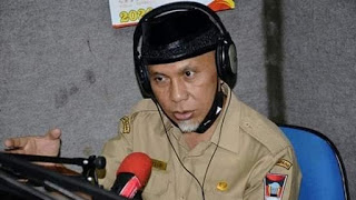 Mahyeldi Ansharullah Mengisi Acara Talkshow di Radio Padang FM,
