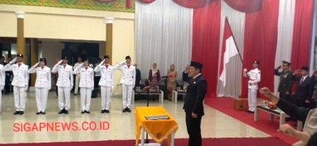H.Halim Kukuhkan 30 Paskibraka Kuansing Tahun 2019