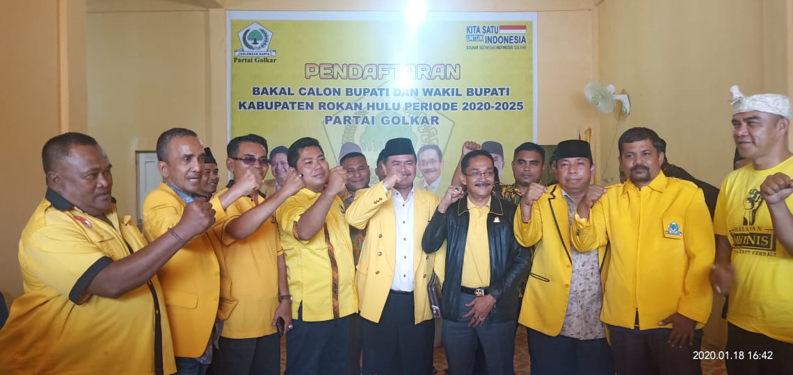 Meriah, Ir H Murnis Mansyur kembalikan Formulir Bacalon Bupati Rohul ke Partai Golkar