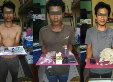 Di Kampar Polisi Tangkap Bandar dan Kurirnya, Di Inhu Rumah Pengedar Narkoba Gerebek 