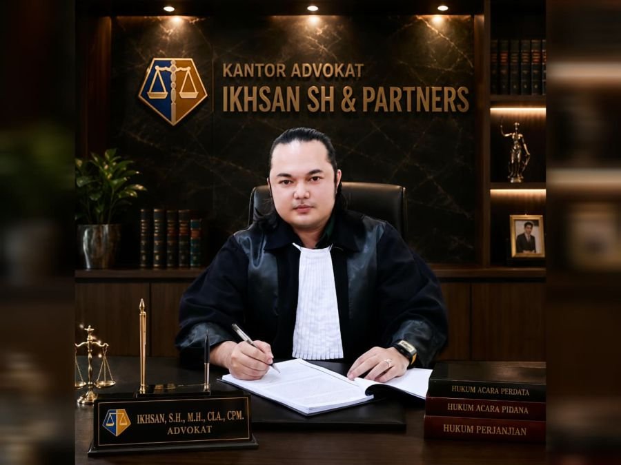 Advokat Muda dan Berprestasi Asal Riau Ikhsan Bangun Reputasi Melalui integritas dan Profesionalisme