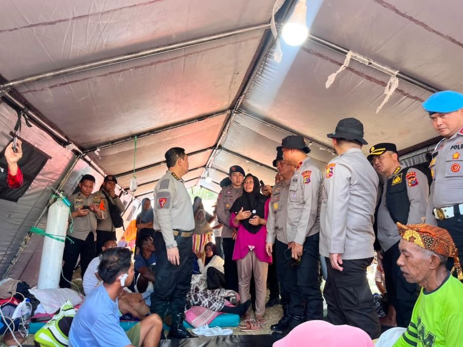 Astamaops Kapolri Cek Langsung Pengungsi Gempa Manggarai, 13.881 Warga Terdampak