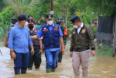 Bangun 17 Titik Turap dan Drainase, Pemko Pekanbaru Terus Upaya Atasi Banjir