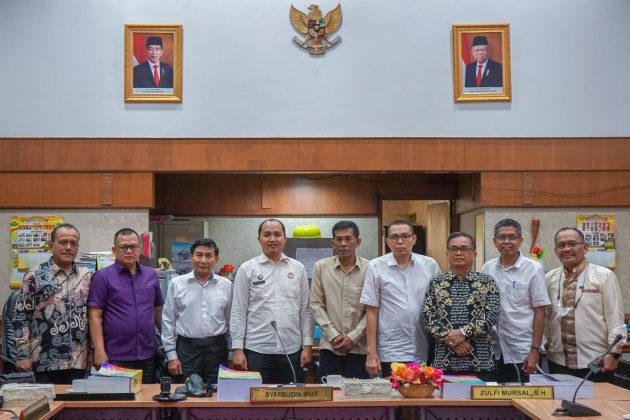 Bapemperda DPRD Provinsi Riau Terima Kunjungan Studi Banding Dari Bapemperda DPRD Provinsi Jambi