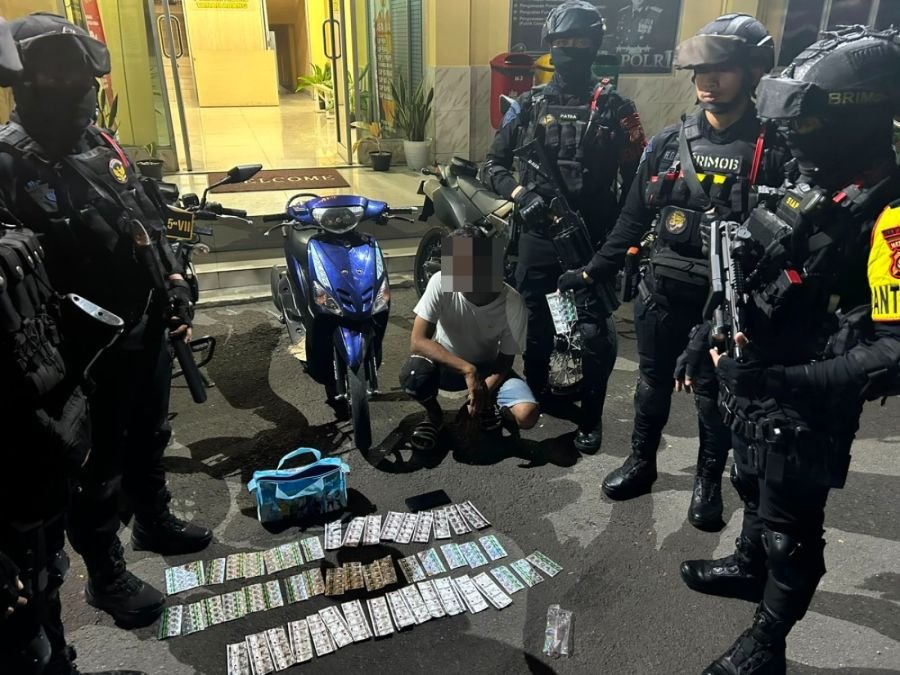 Bawa 530 Butir Obat Keras, Pemuda Diamankan Brimob di Tanah Abang