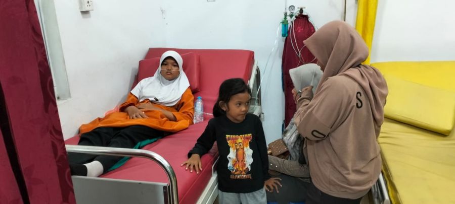 Belasan Siswi SMP 2 di Karimun Keracunan Massal Usai makan Menu MBG