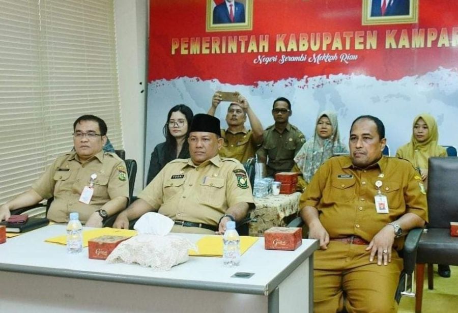 Bersama Kemendagri RI, PJ Bupati Kampar Ikuti Rakor Inflasi Secara Virtual