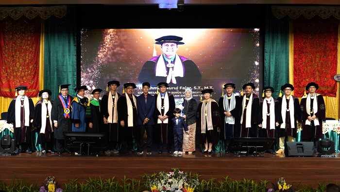 BINUS UNIVERSITY Kukuhkan Guru Besar Bidang Pengembangan Sistem Informasi: Bukti Dukung Riset