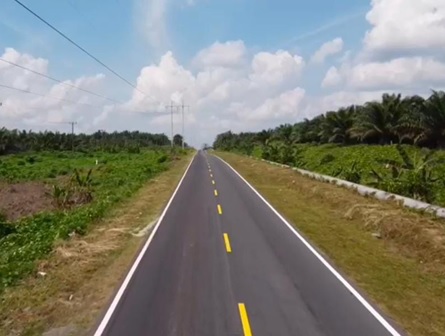 Bravo BPJN Riau, Ruas Jalan Sp Lago - Sp Buatan Siak Diperlebar  untuk Kenyamanan Masyarakat