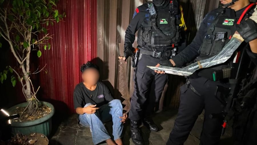 Brimob Gagalkan Tawuran di Cawang, Dua Sajam Diamankan