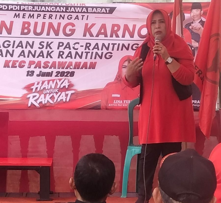 Bulan Bung Karno, PAC PDI Perjuangan Pasawahan Bagikan SK