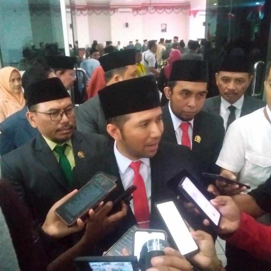 Bupati dan Wakil Bupati Situbondo Resmi Dilantik, Ini yang Disampiakan Emil Dardak