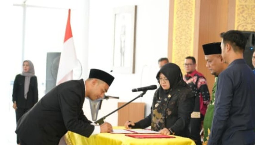 Bupati Siak Resmi Lantik 60 Pejabat Baru di Lingkungan Pemerintah Daerah