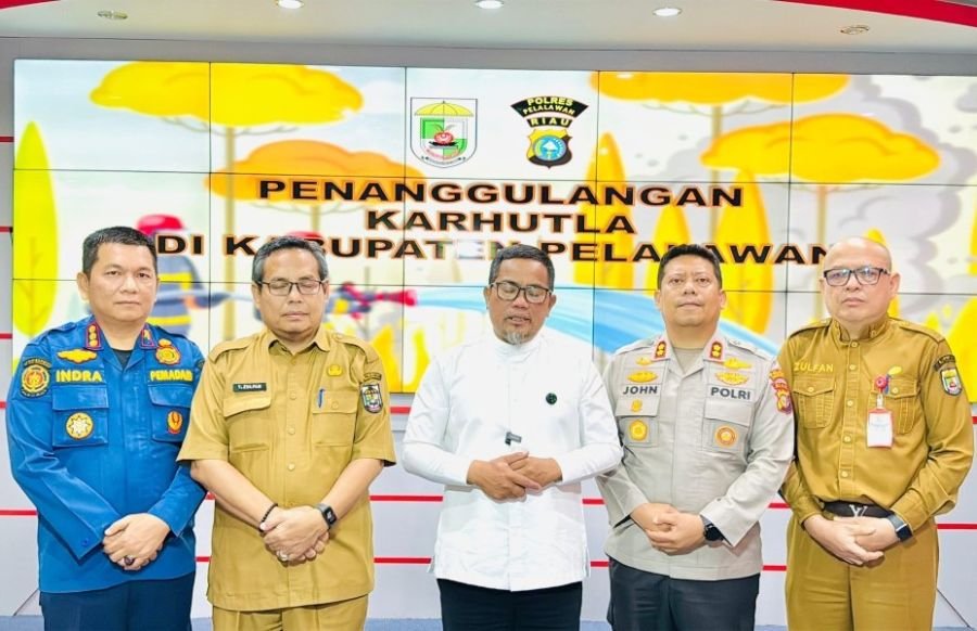 Bupati Zukri Pimpin Penanganan, Karhutla Pelalawan Mulai Terkendali