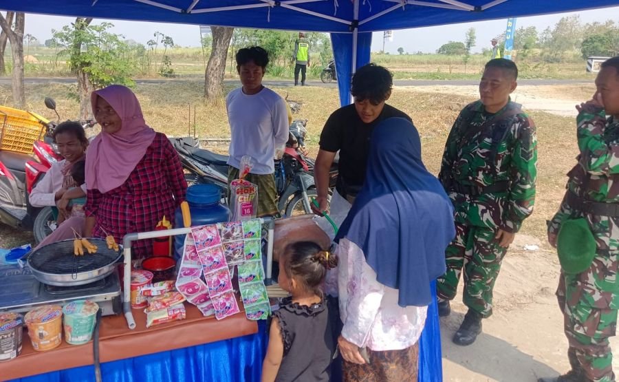 Cerita Manis Kemanunggalan TNI dan Warga di TMMD 129 Bojonegoro
