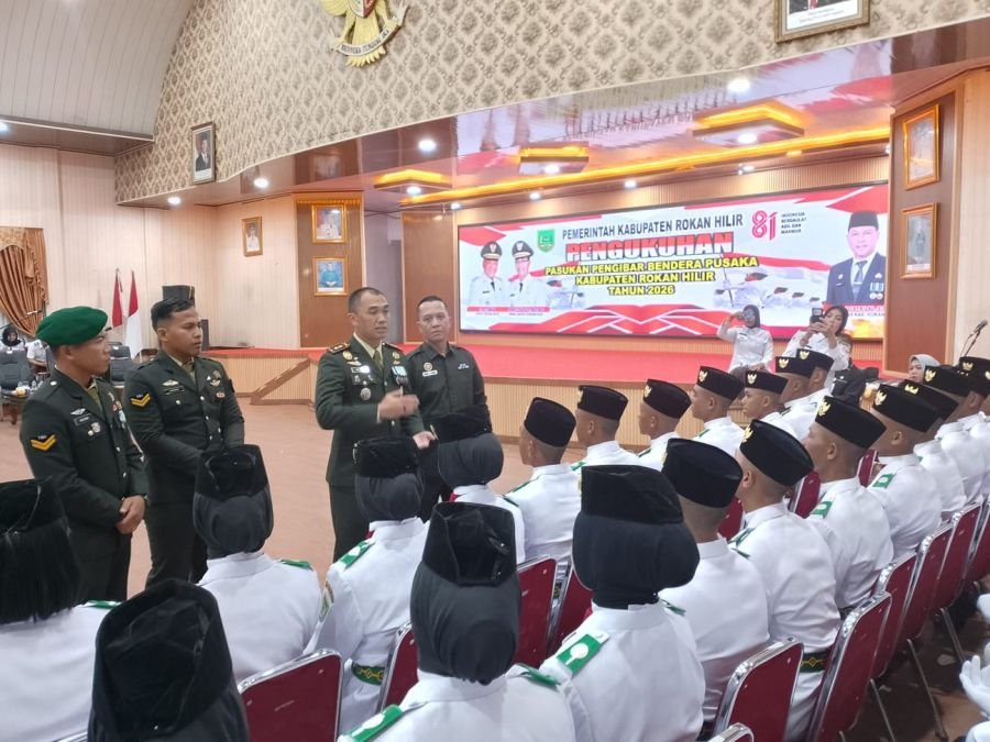 Dandim 0321/Rohil Hadiri Pengukuhan 36 Paskibraka untuk HUT RI ke-81