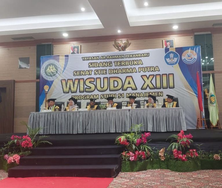Dari Kampus ke Dunia Nyata: 77 Lulusan STIE Dharma Putra Siap Berkiprah